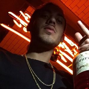 Meet your Posher, Jason